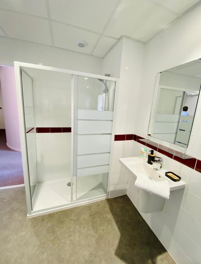 Hostel Flamingo Nimes Gare Centre מראה חיצוני תמונה
